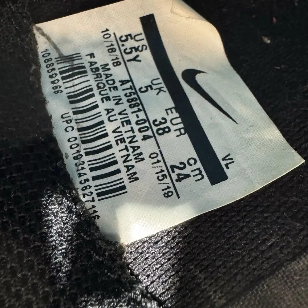 Nike Tiempo Legend 8 Club FG Soccer Cleats Youth 5.5Y AT5881-004 Black Blue